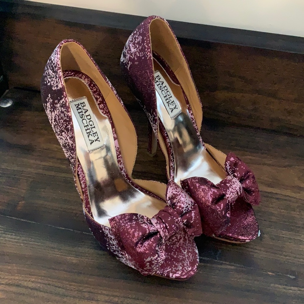 Badgley Mischka pumps
